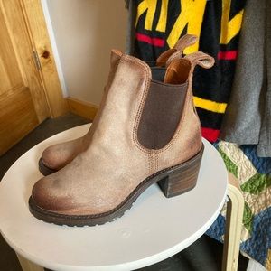 Frye Chelsea Boot